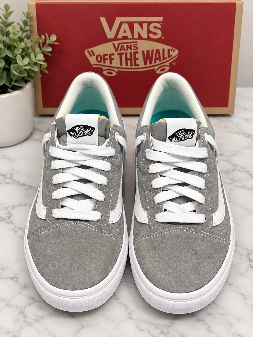 Vans Old Skool Men's Sneakers - Gray and White